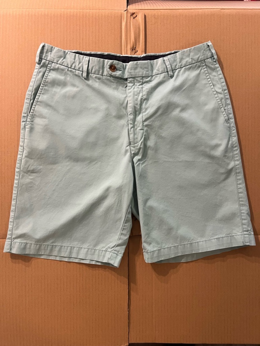 Peter Millar men’s shorts. Light blue